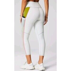 NWT Fabletics On The Go High Waisted Capri Leggings Womens XL Breathable Yoga